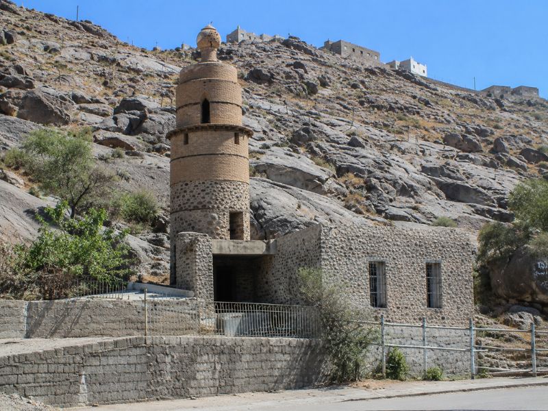 Al-Madhoun Mosque, one of the ziyarat places to visit in Taif