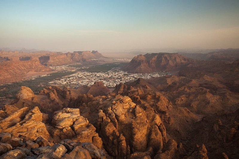 The view over the AlUla valley from Harrat Uwayrid, 1,219 m above sea level.