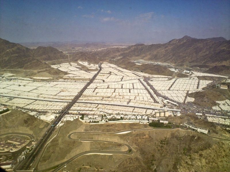 Mina, one of the ziyarat places to visit in Mecca